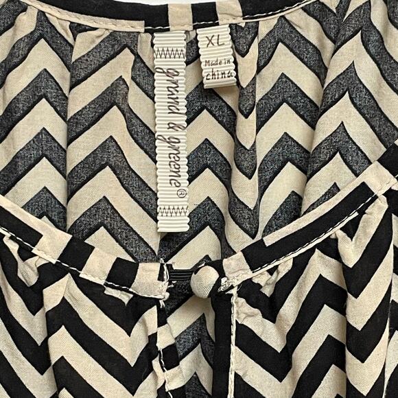 Grand & Greene Pullover Blouse, 3/4 Sleeve, Black & Cream Chevron, Size XL - Picture 5 of 12